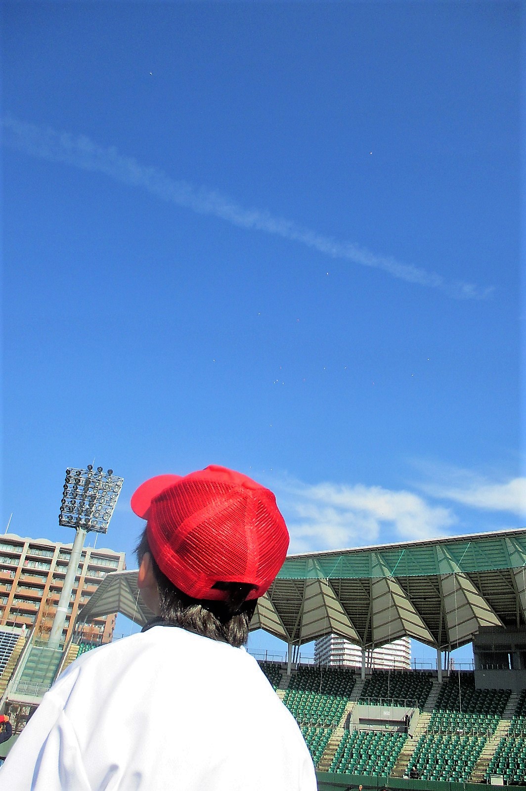 　～風船と飛行機雲～